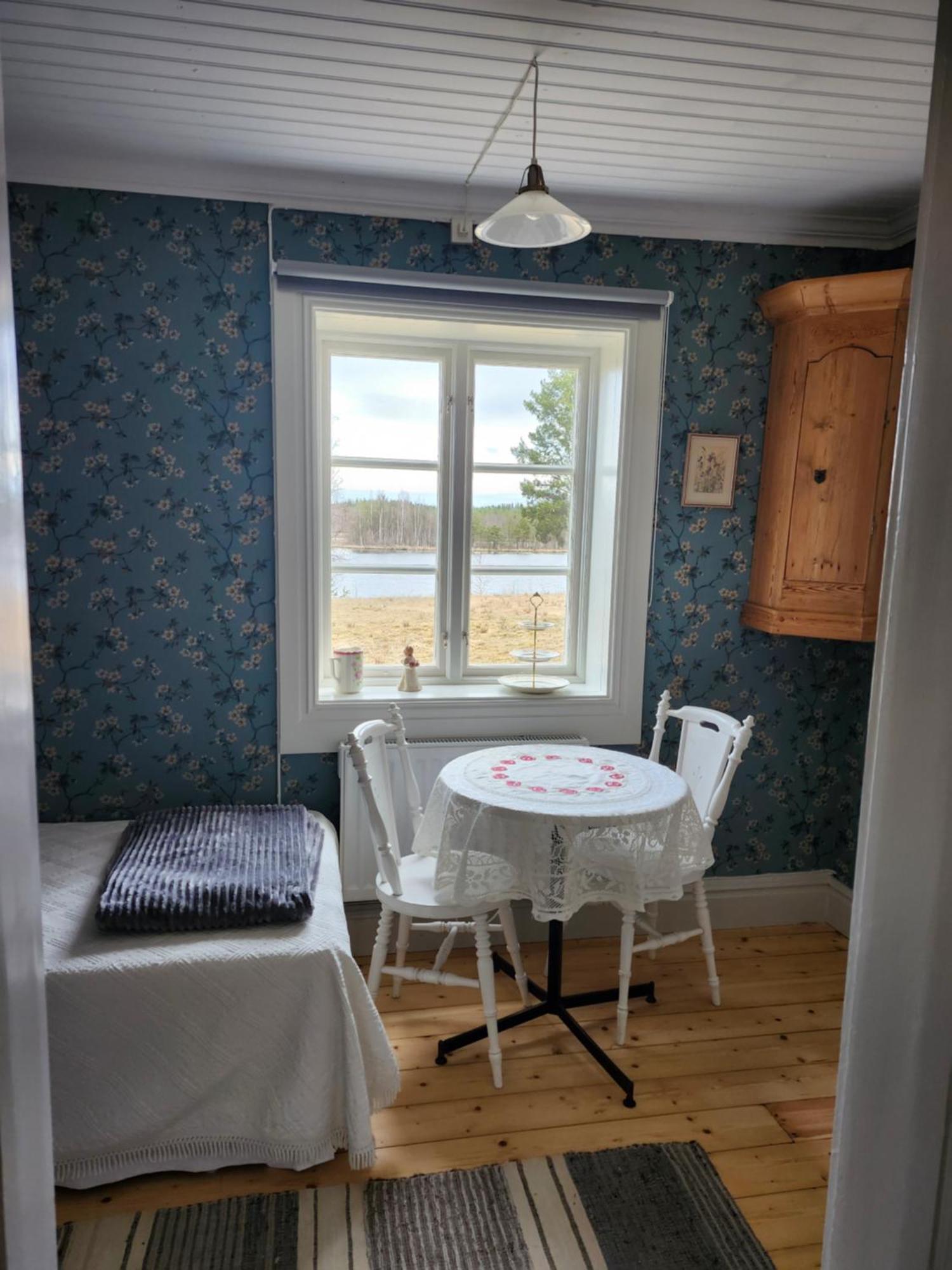 Charmig Gard Med Bastu, Strandtomt Och Utedusch I Naturskoent Omrade 스베그 외부 사진